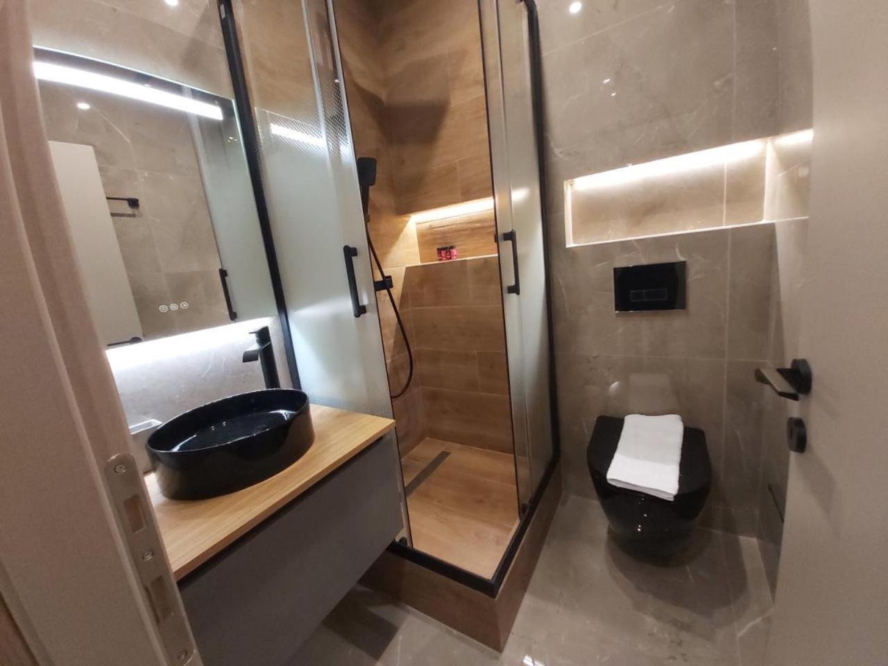 Real Karagiorgi Apartment *